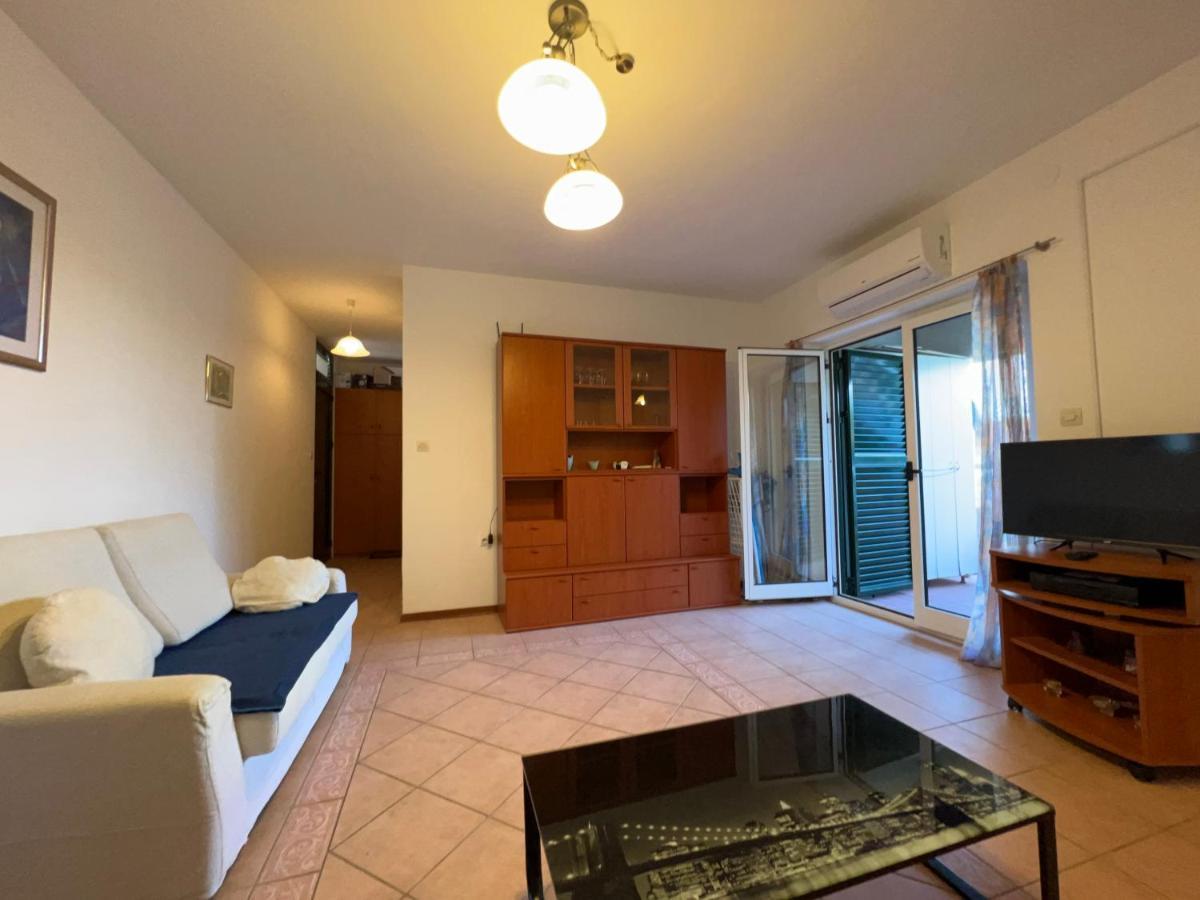 Apartment Luka نوفاليا المظهر الخارجي الصورة